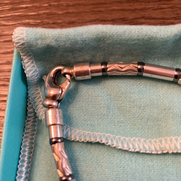 Tiffany & Co - Picture 3 of 9